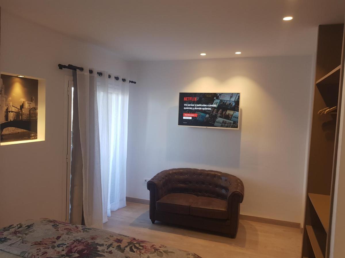 Turistic Girona - Piso De 1, 2 O 3 Habitaciones Eksteriør bilde