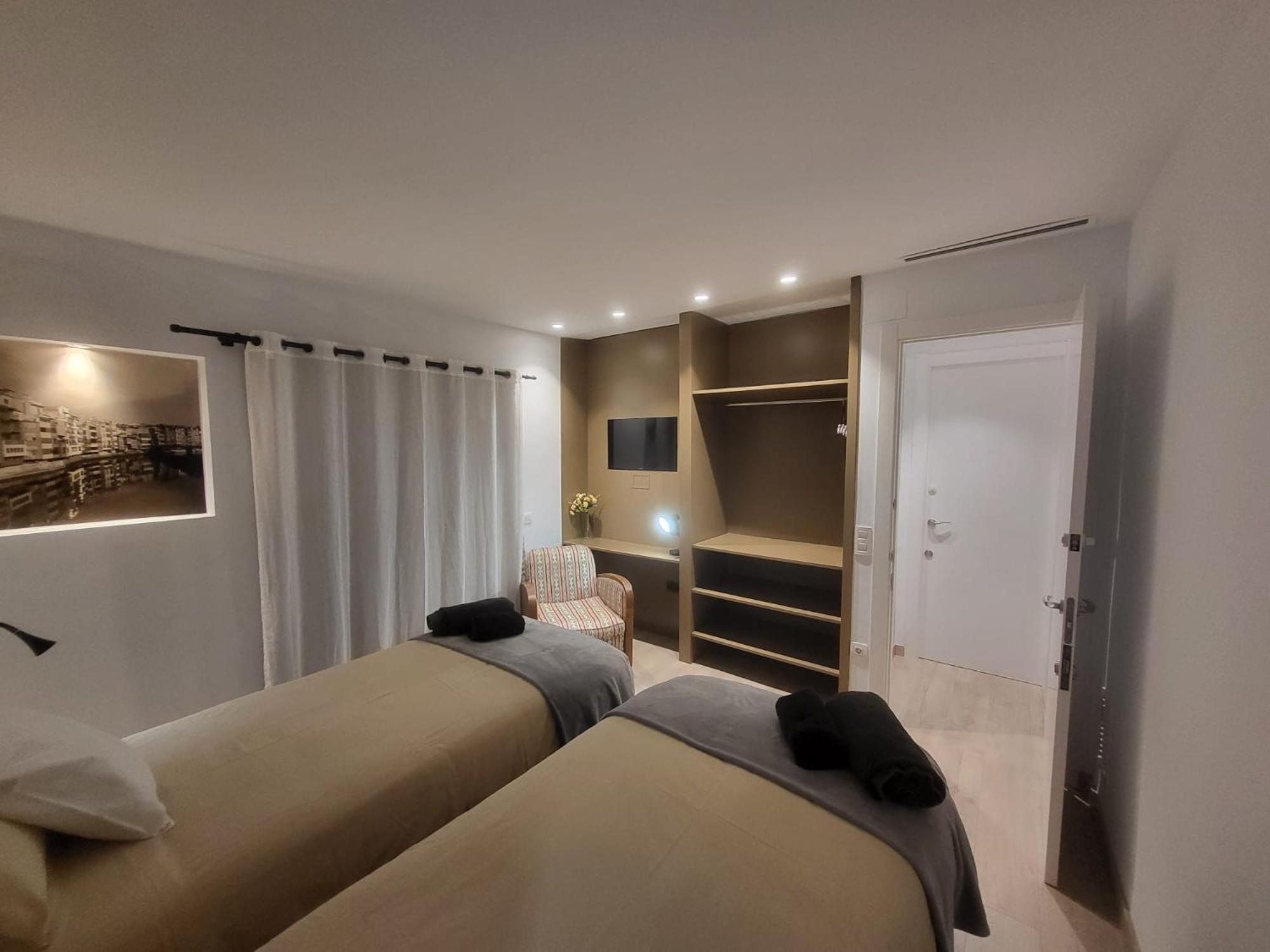 Turistic Girona - Piso De 1, 2 O 3 Habitaciones Eksteriør bilde
