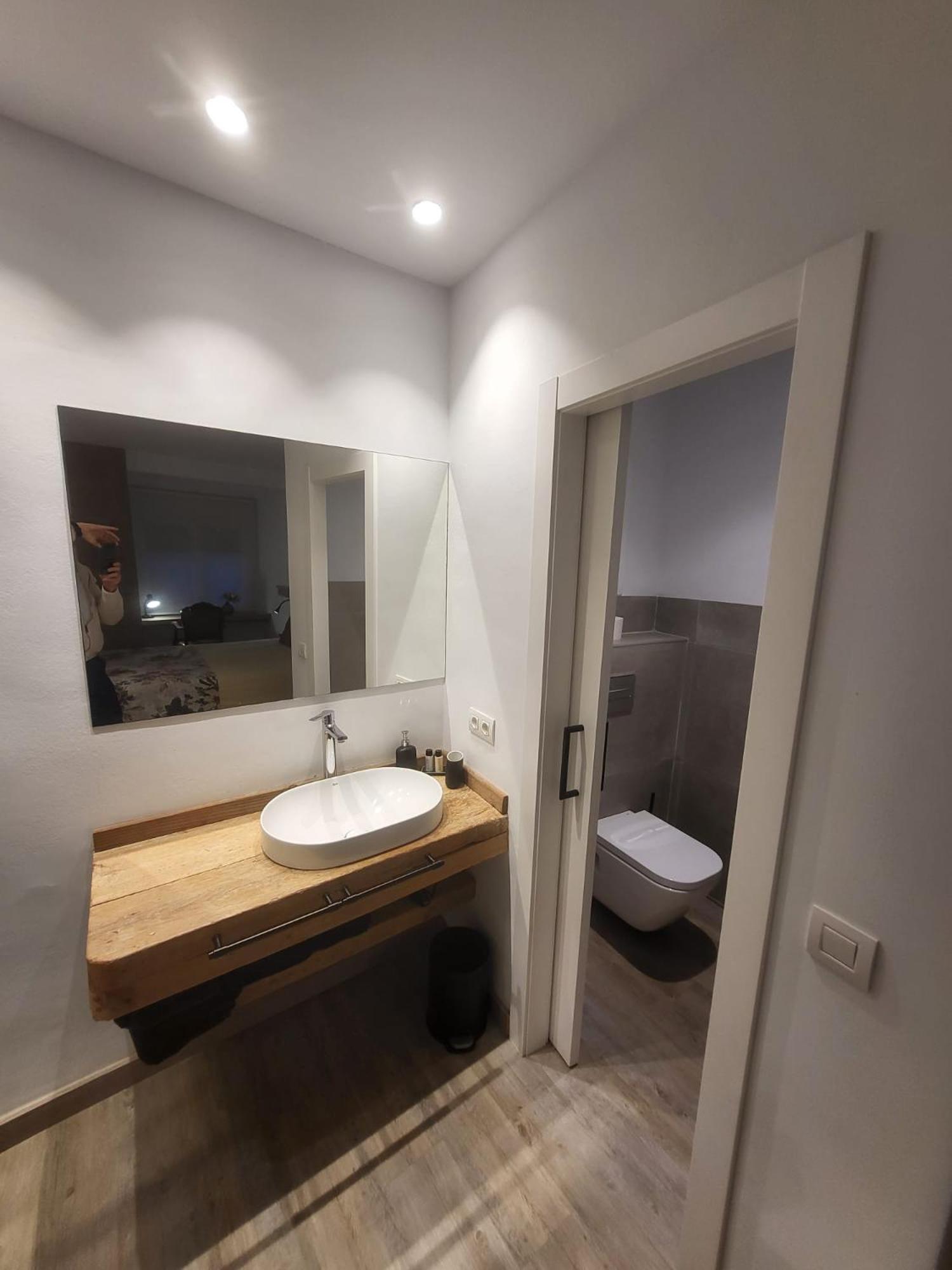 Turistic Girona - Piso De 1, 2 O 3 Habitaciones Eksteriør bilde